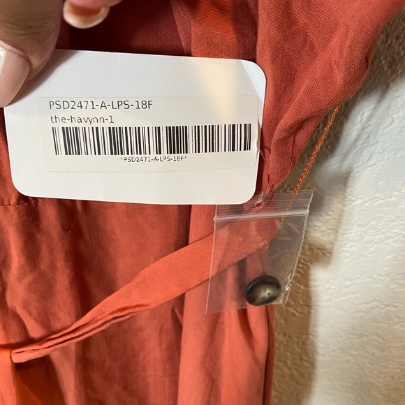 Dress - Picture 5 of 7